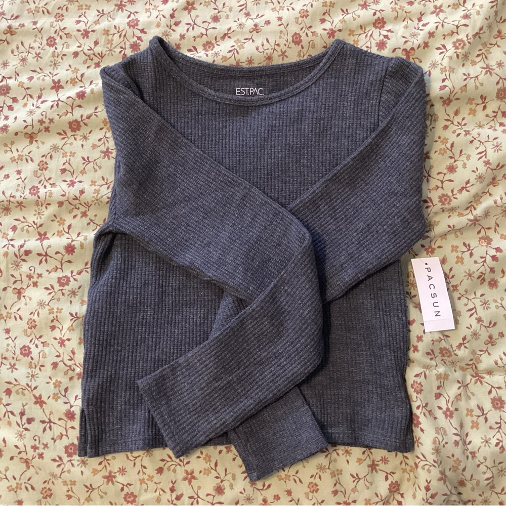 PACSUN long sleeve size small full length shirt.